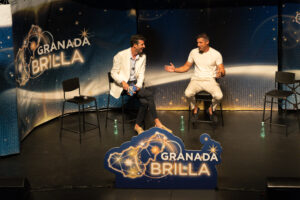 Granada Brilla inaugura su ciclo de homenajes con un emocionante reconocimiento a Juanfran Funes en Loja